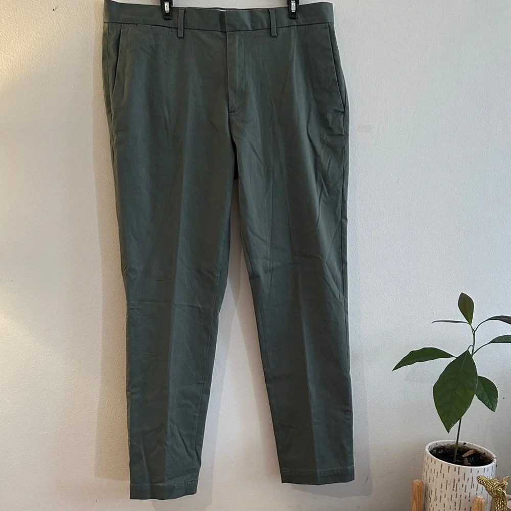 Banana Republic Men's Khakis in Forest Green - Preloved